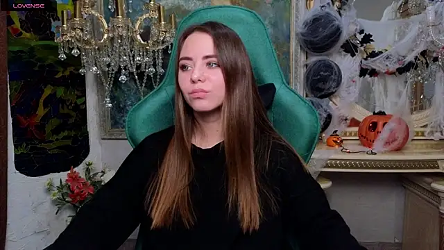 Snapshot of IvoryWood_ chatting on October 31, 2025, 10:23 am IvoryWood online show from October 31, 2025, 10:23 am