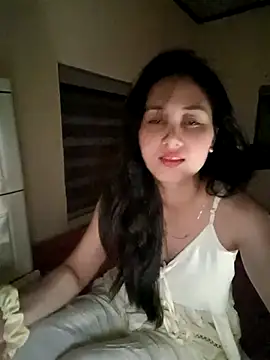 Jun-Mzzz online show from April 11, 2026, 3:49 pm