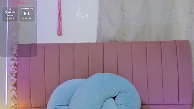 Snapshot of sukilove18 chatting on November 5, 2025, 10:24 pm sukilove18 online show from November 5, 2025, 10:24 pm