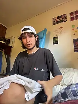 Snapshot of Luxx_14 chatting on February 18, 2026, 6:26 pm Luxx 14 online show from February 18, 2026, 6:26 pm