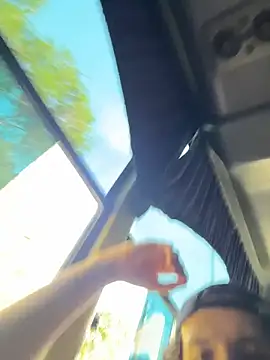 Snapshot of Luxx_14 chatting on February 26, 2026, 9:37 pm Luxx 14 online show from February 26, 2026, 9:37 pm