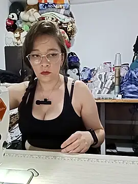 Snapshot of Isabella5_Brown_ chatting on November 8, 2025, 7:39 pm Isabella5 Brown online show from November 8, 2025, 7:39 pm