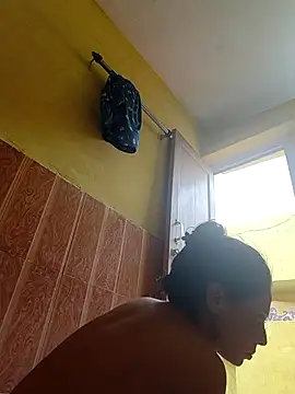 ISHANI-SINGH online show from October 25, 2025, 2:55 am