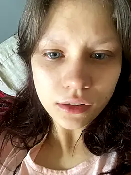 Snapshot of Lunliss chatting on September 27, 2025, 9:26 am Lunliss online show from September 27, 2025, 9:26 am