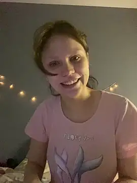 Snapshot of Lunliss chatting on September 23, 2025, 4:14 pm Lunliss online show from September 23, 2025, 4:14 pm