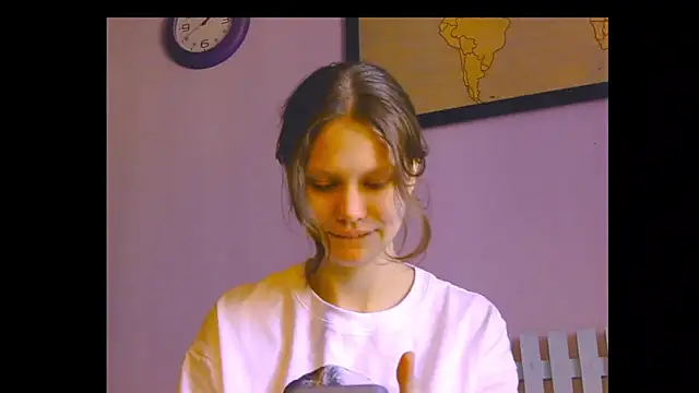 Lunliss online show from April 2, 2026, 10:11 am