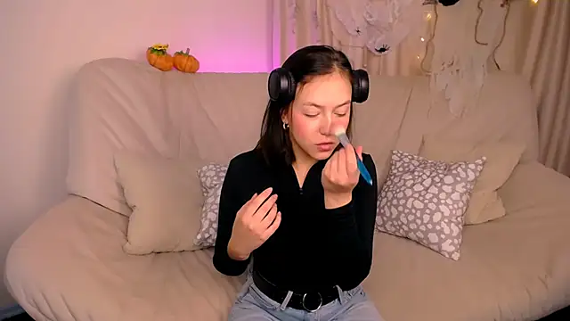 Snapshot of CindySparkl chatting on October 23, 2025, 3:49 am CindySparkl online show from October 23, 2025, 3:49 am