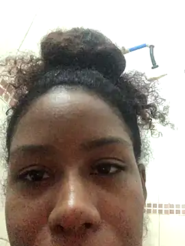 Snapshot of LilithCuban chatting on September 11, 2025, 5:40 am LilithCuban online show from September 11, 2025, 5:40 am