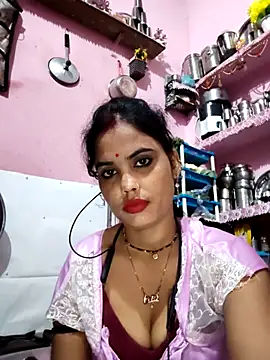Snapshot of Cut_ragni chatting on November 1, 2025, 6:13 pm Cut ragni online show from November 1, 2025, 6:13 pm