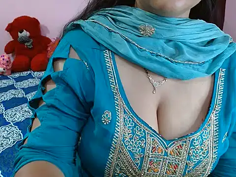 Snapshot of Hot_anika_ chatting on May 22, 2026, 7:01 pm Hot anika online show from May 22, 2026, 7:01 pm