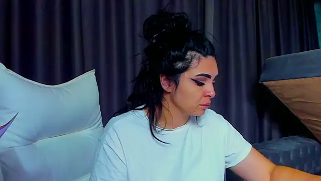 DevashaQueenX online show from October 28, 2025, 7:29 am