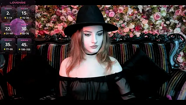 Snapshot of EllieMori chatting on November 23, 2025, 1:32 pm EllieMori online show from November 23, 2025, 1:32 pm