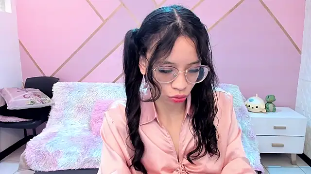 Snapshot of Giaa_rossi chatting on November 16, 2025, 1:05 pm Giaa rossi online show from November 16, 2025, 1:05 pm