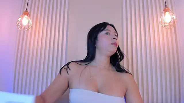 Snapshot of babe_katty chatting on November 24, 2025, 12:05 pm babe katty online show from November 24, 2025, 12:05 pm