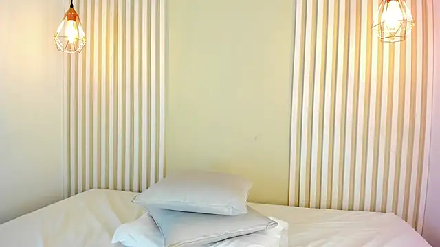 Snapshot of babe_katty chatting on November 5, 2025, 11:57 am babe katty online show from November 5, 2025, 11:57 am