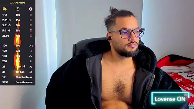 Snapshot of Ernesto-Rodriguez82 chatting on October 31, 2025, 5:42 pm Ernesto-Rodriguez82 online show from October 31, 2025, 5:42 pm