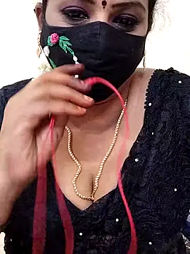 Snapshot of yoga-mithraa chatting on November 13, 2025, 5:28 pm yoga-mithraa online show from November 13, 2025, 5:28 pm