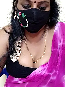 Snapshot of yoga-mithraa chatting on November 16, 2025, 12:37 am yoga-mithraa online show from November 16, 2025, 12:37 am