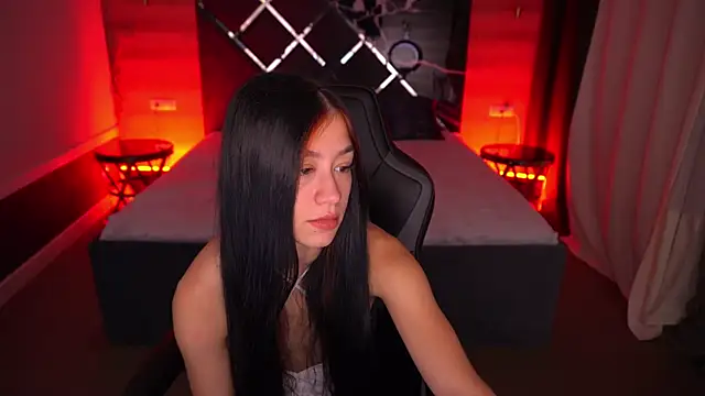 Snapshot of FataleNellie chatting on October 28, 2025, 9:36 pm FataleNellie online show from October 28, 2025, 9:36 pm