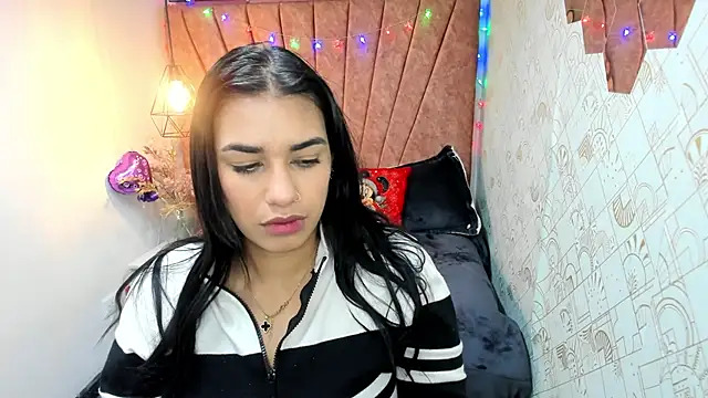 Snapshot of Lia_Blake_ chatting on December 15, 2025, 12:44 pm Lia Blake online show from December 15, 2025, 12:44 pm