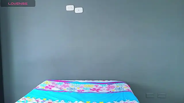 AntonellaaRossii online show from November 13, 2025, 4:00 pm