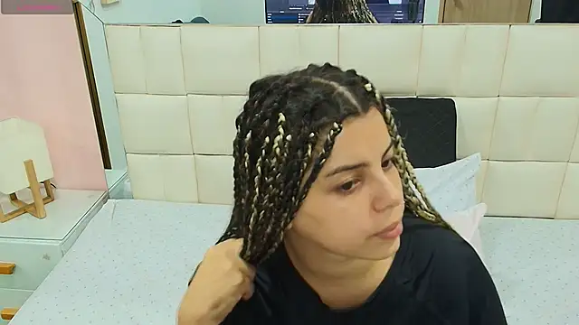 Snapshot of gisell_gomez chatting on December 2, 2025, 12:40 pm gisell gomez online show from December 2, 2025, 12:40 pm