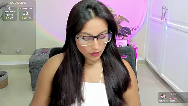 Snapshot of Cameroon-Diaz chatting on March 2, 2026, 1:51 pm Cameroon-Diaz online show from March 2, 2026, 1:51 pm