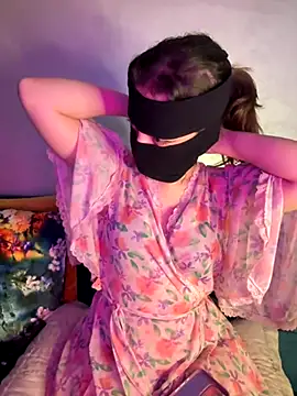 Snapshot of Elina-Marina chatting on November 7, 2025, 10:20 am Elina-Marina online show from November 7, 2025, 10:20 am