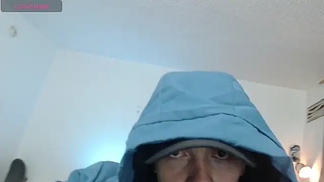 Snapshot of Thomasjons_ chatting on May 9, 2026, 2:26 am Thomasjons online show from May 9, 2026, 2:26 am
