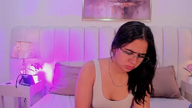 Sweet Dreams 01 online show from May 25, 2026, 2:49 pm