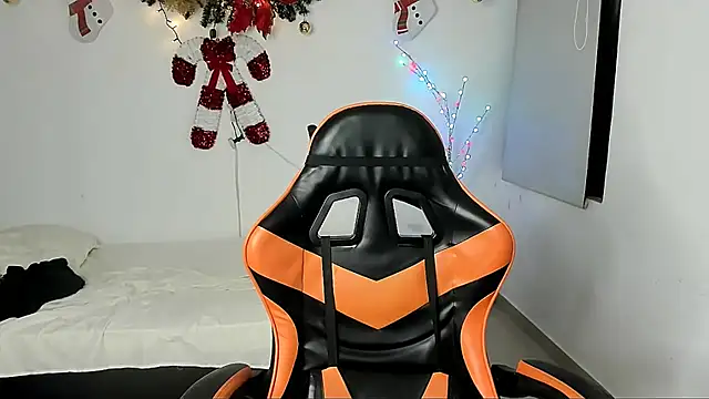 jeanfran ferrer online show from November 27, 2025, 7:47 pm