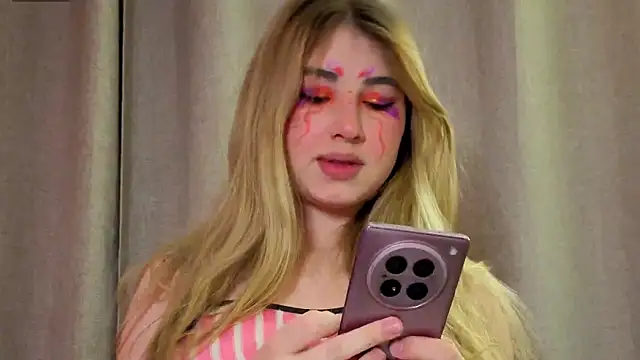 sugarskitty online show from November 5, 2025, 12:36 am