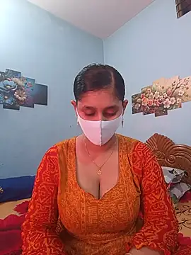 Cute Faria online show from May 24, 2026, 3:06 am