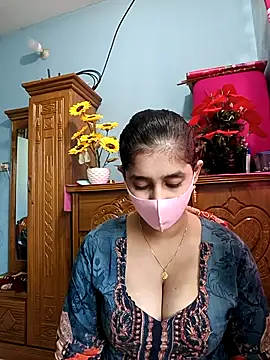 Snapshot of Cute_Faria chatting on November 26, 2025, 8:47 am Cute Faria online show from November 26, 2025, 8:47 am