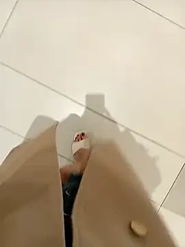 Jessical--Li online show from November 29, 2025, 5:18 am