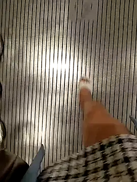 Jessical--Li online show from December 1, 2025, 5:52 am