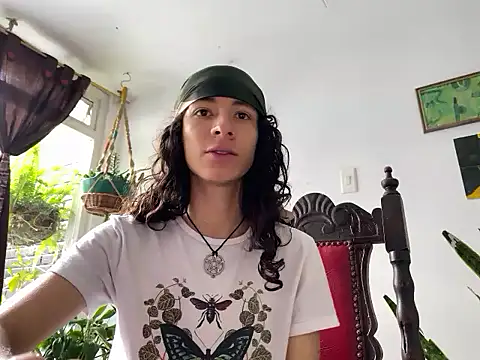 camille delrey online show from November 8, 2025, 2:31 pm