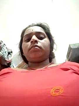 Snapshot of Hot_crety chatting on September 24, 2025, 11:28 am Hot crety online show from September 24, 2025, 11:28 am