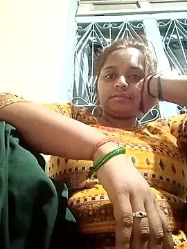 Snapshot of Hot_crety chatting on October 10, 2025, 12:22 am Hot crety online show from October 10, 2025, 12:22 am