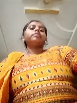 Snapshot of Hot_crety chatting on September 19, 2025, 11:25 am Hot crety online show from September 19, 2025, 11:25 am