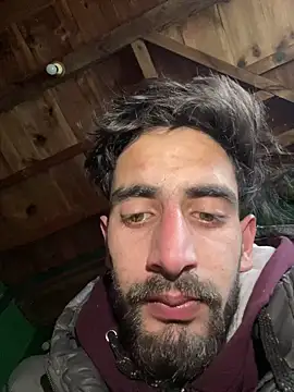 lyath3245 online show from February 4, 2026, 8:20 am