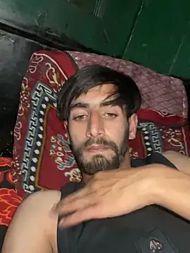 lyath3245 online show from March 12, 2026, 3:38 pm