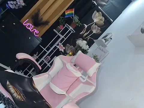 miss strongerthanbefore03 online show from June 14, 2026, 11:06 pm