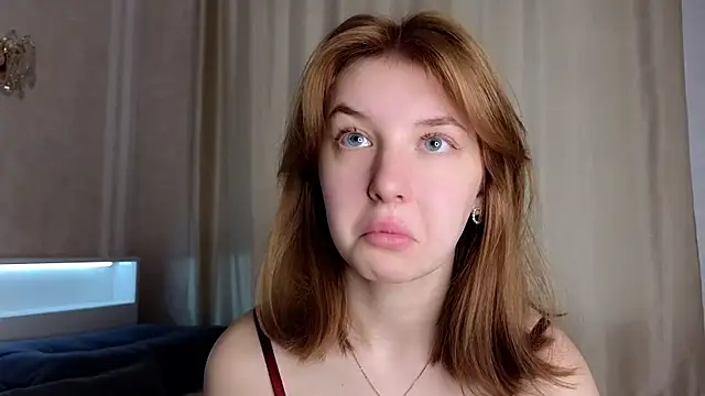 EasterBonney online show from September 18, 2025, 1:08 am