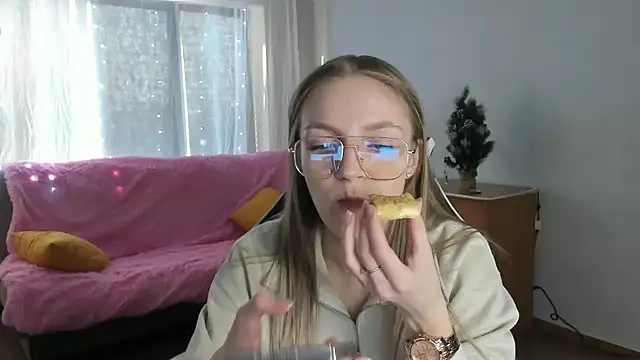 HitGyrl online show from January 11, 2026, 7:59 am