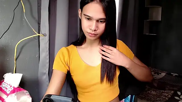 Snapshot of urseductivebarbie_xx chatting on September 26, 2025, 5:14 am urseductivebarbie xx online show from September 26, 2025, 5:14 am