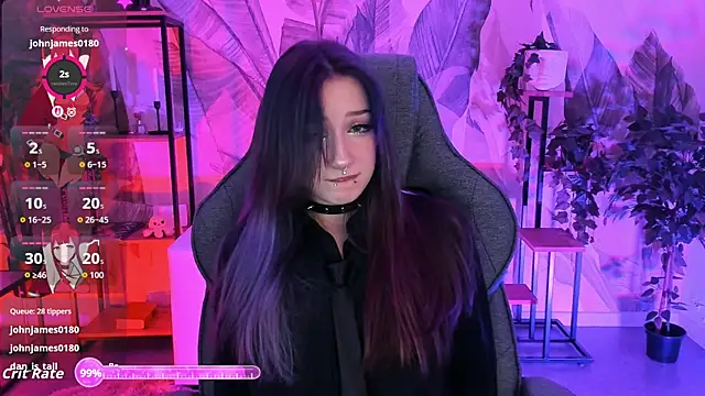 Snapshot of LiliLuna chatting on September 24, 2025, 10:27 pm LiliLuna online show from September 24, 2025, 10:27 pm