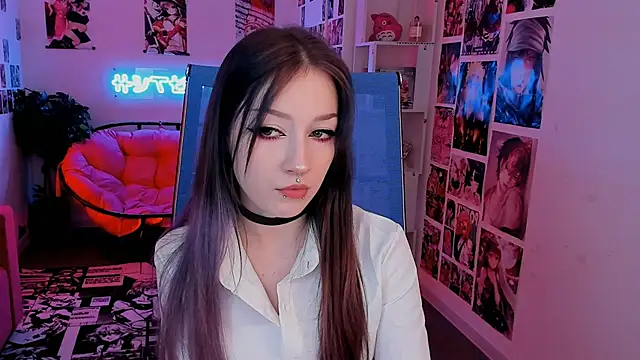 Snapshot of LiliLuna chatting on September 20, 2025, 9:58 am LiliLuna online show from September 20, 2025, 9:58 am