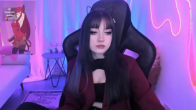 LiliLuna online show from February 7, 2026, 12:02 pm