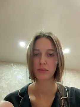 Snapshot of ElliRose chatting on December 14, 2025, 9:48 am ElliRose online show from December 14, 2025, 9:48 am